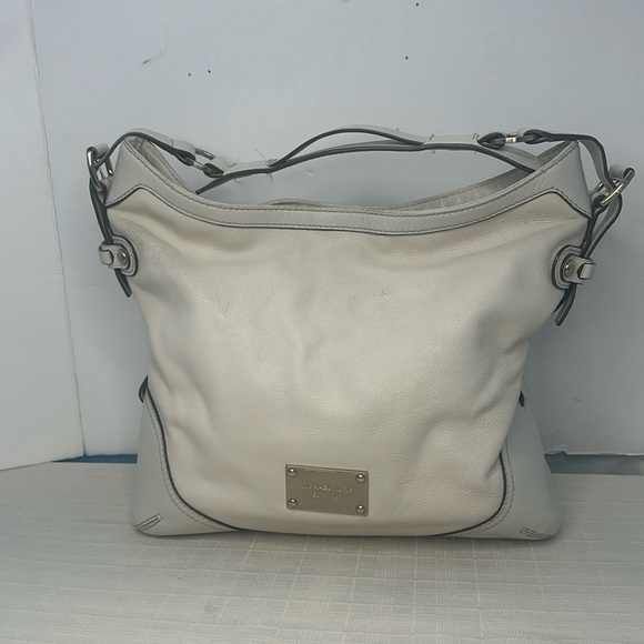 Large Michael Michael Kors  hobo in ivory pebbled leather. - Picture 1 of 11